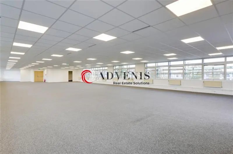 Location Bureaux 275 m² à 901 m² - Photo 1