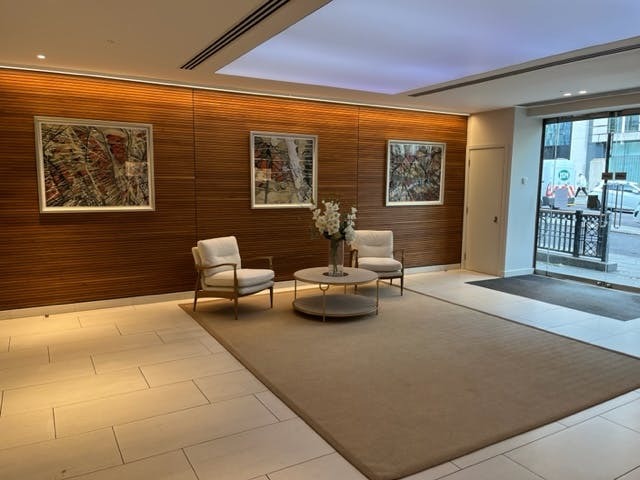 6 New Bridge St, London for rent - Lobby - Image 2 of 9