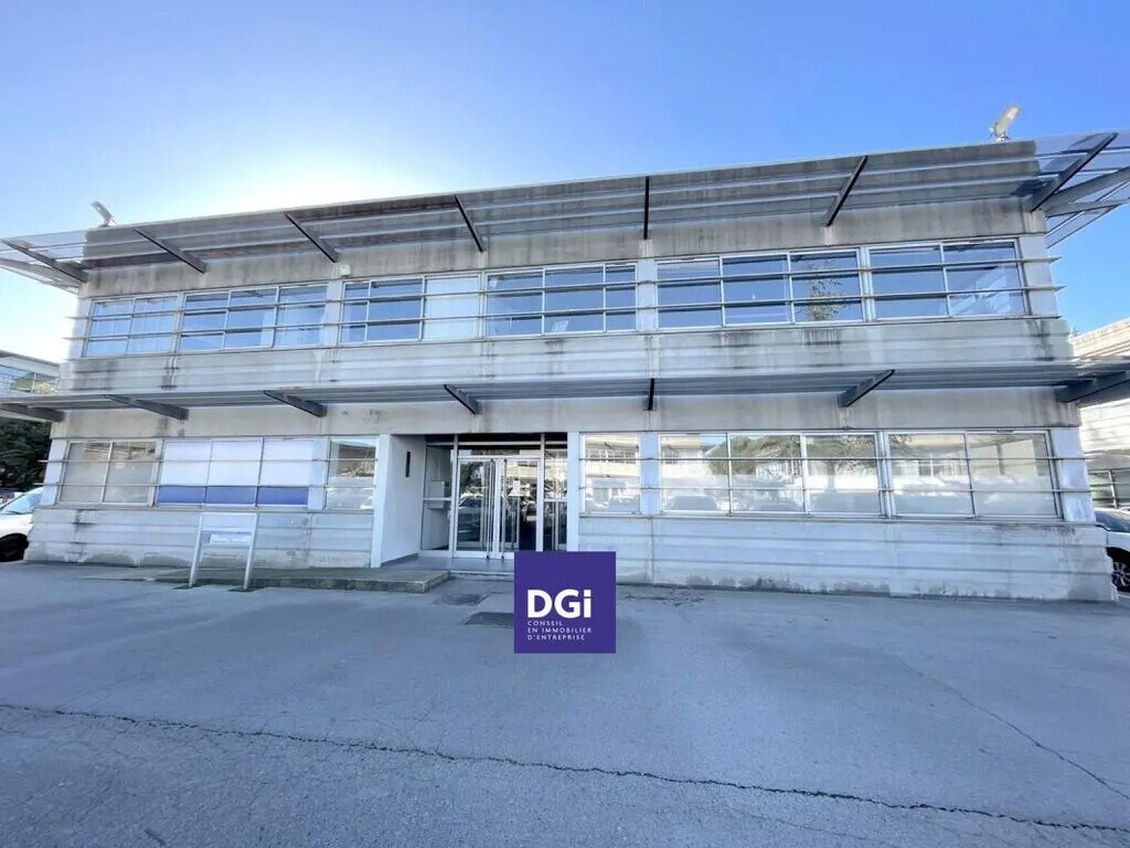 Vente Bureaux 700 m² - Photo 1