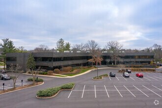 10503 Timberwood Cir, Louisville, KY for rent Building Photo- Image 1 of 10