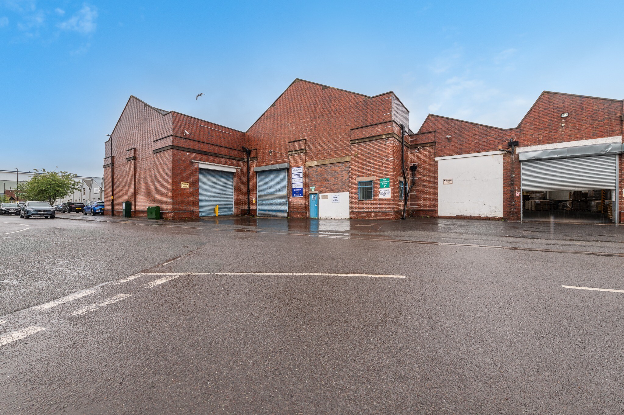 Holdford Rd, Birmingham to rent Building Photo- Image 1 of 14