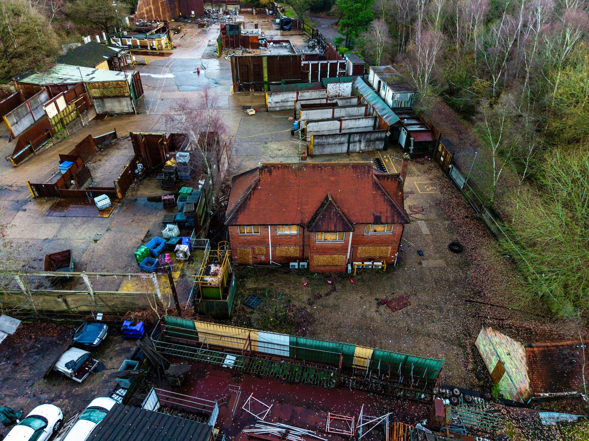 Vigo Ln, Yateley to rent Building Photo- Image 1 of 8