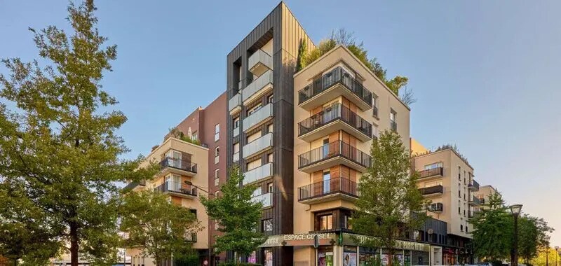 Office in Vitry-sur-Seine for sale Building Photo- Image 1 of 11
