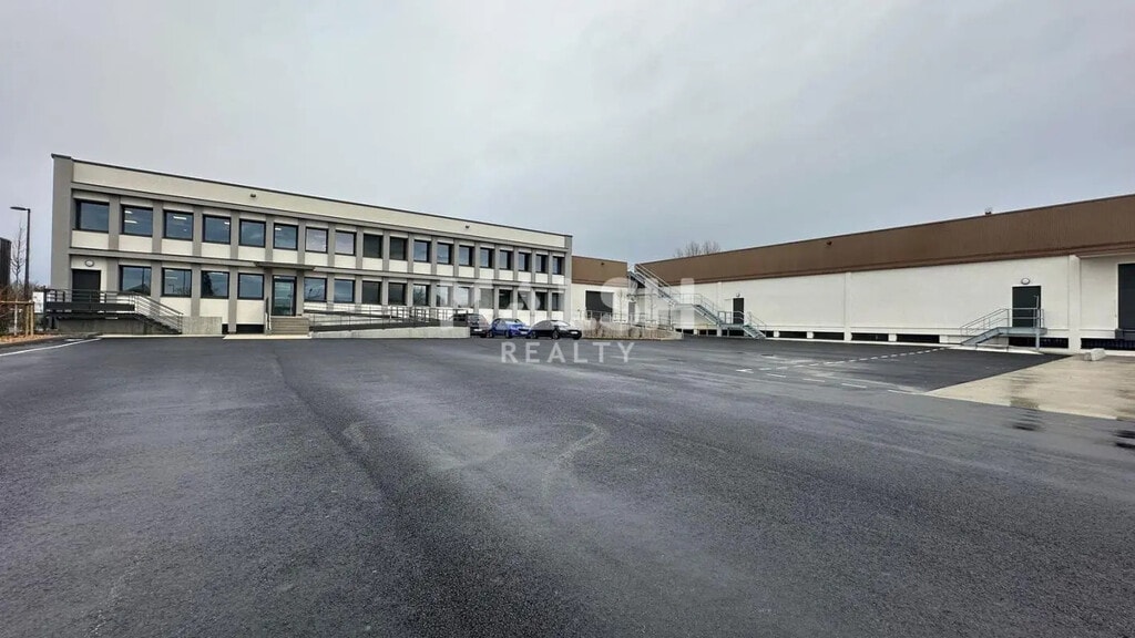Location Local d'activités 8 497 m² - Photo 1