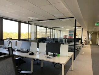More details for 58 Boulevard Gouvion-Saint-Cyr, Paris - Office to Rent
