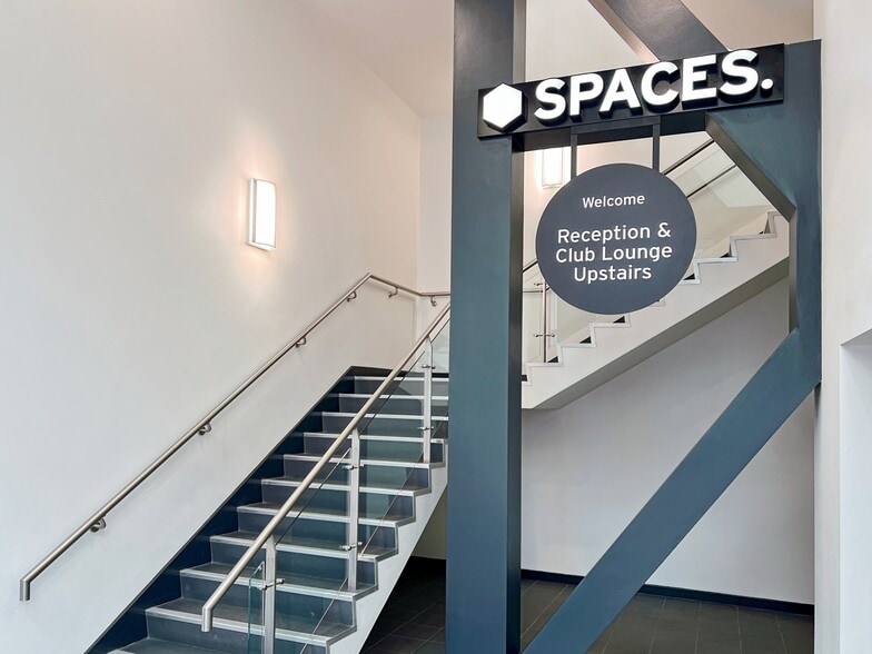 3-7 Victoria Sq, Wolverhampton to rent - Interior Photo - Image 3 of 10