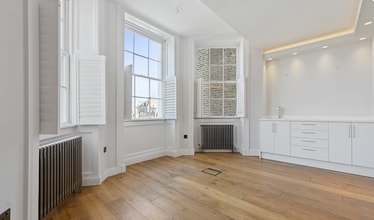 100 Harley St, London to rent Interior Photo- Image 2 of 2