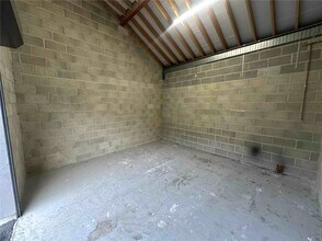 42 Nelson Rd, Ilkley to rent Interior Photo- Image 2 of 3