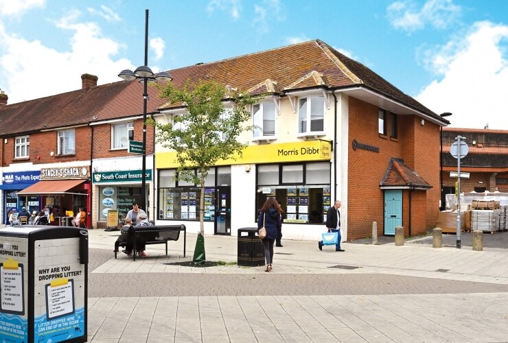 377-379 Bitterne Vlg, Southampton for sale - Building Photo - Image 1 of 1