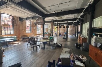 Brewery Sq, Dorchester to rent Interior Photo- Image 2 of 3
