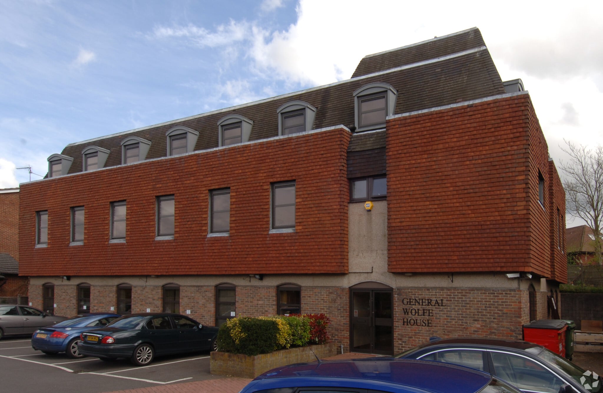 83 High St, Westerham to rent Building Photo- Image 1 of 8