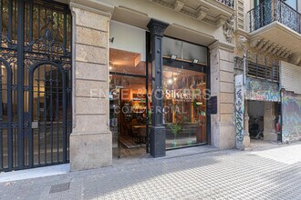 Retail in Barcelona, Barcelona to rent Interior Photo- Image 2 of 14