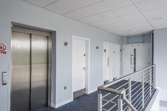 Glenbervie Business Park, Larbert to rent Interior Photo- Image 2 of 3