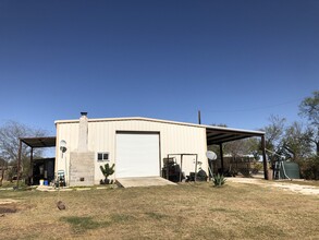 20035 Fm 3175, Lytle, TX for rent Building Photo- Image 1 of 24