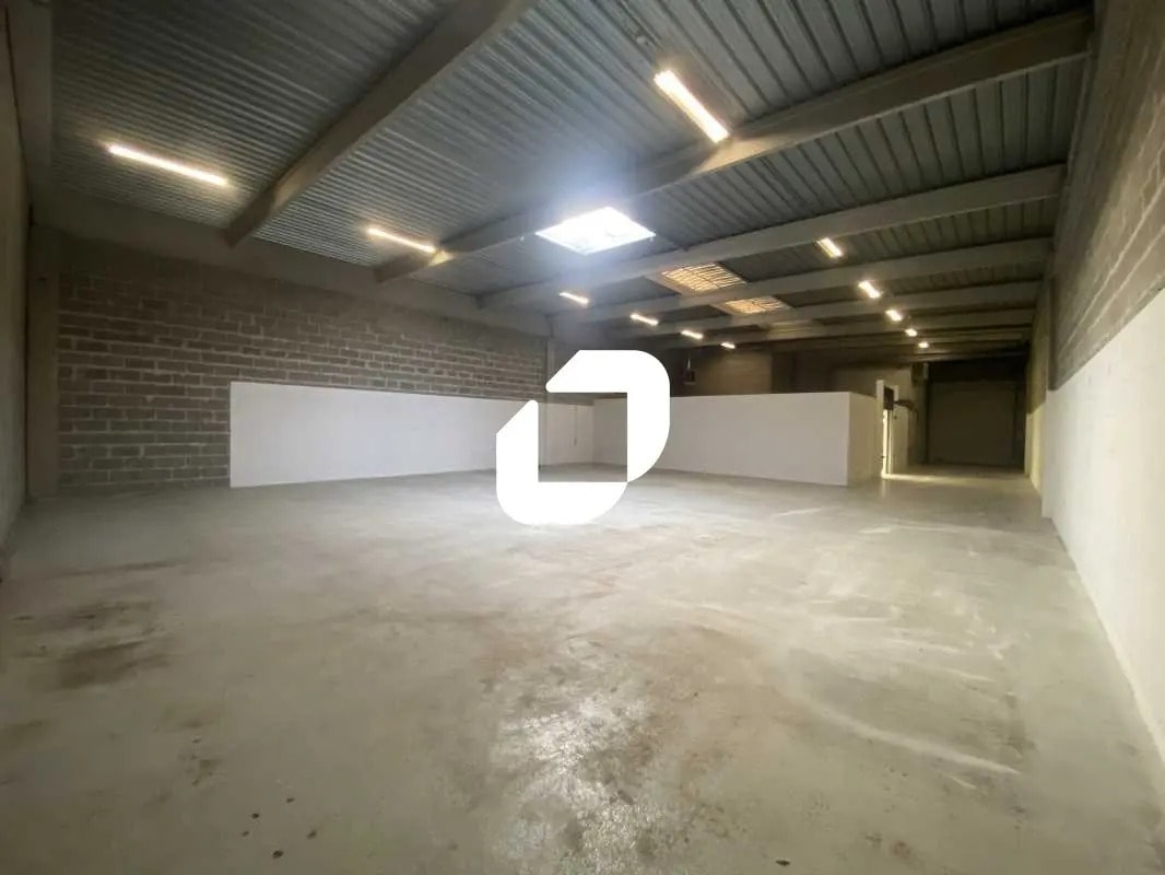Industrial in Herblay-sur-Seine to rent Interior Photo- Image 1 of 2