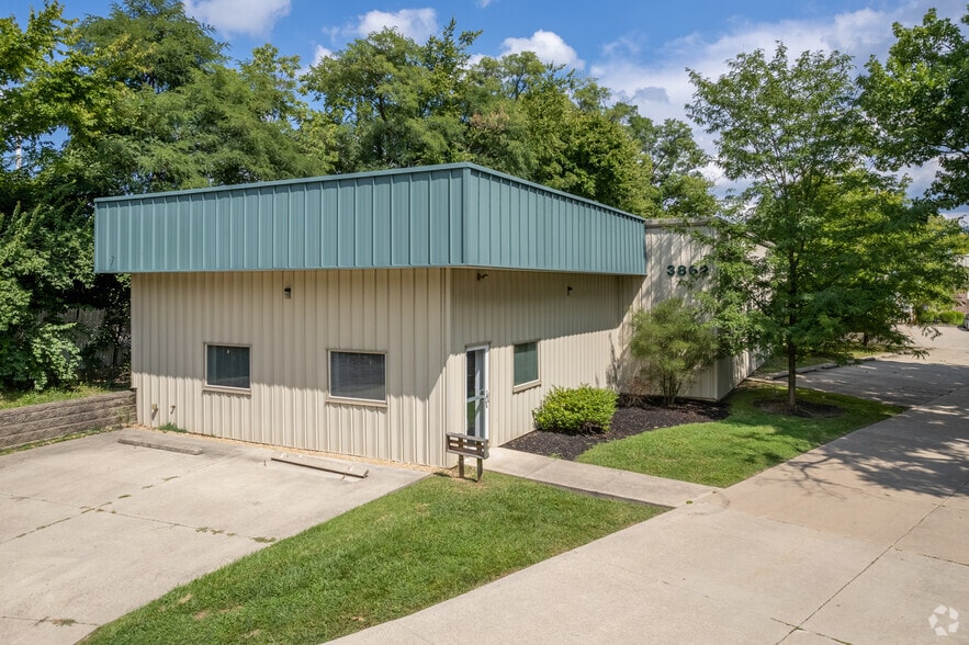 3862 Race Rd, Cincinnati, OH to rent - Primary Photo - Image 1 of 24