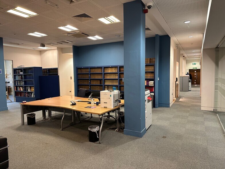 4-6 Cook St, Liverpool to rent - Interior Photo - Image 2 of 10