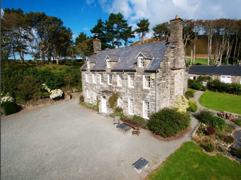 Rhoslefain, Tywyn for sale Primary Photo- Image 1 of 1