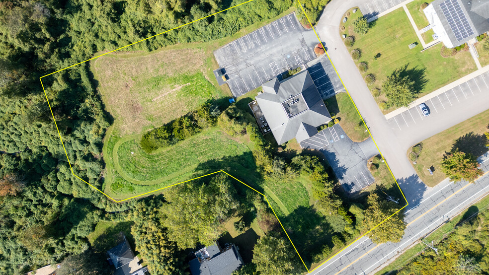 345 Valley Rd, Middletown, RI for sale - Aerial - Image 2 of 15