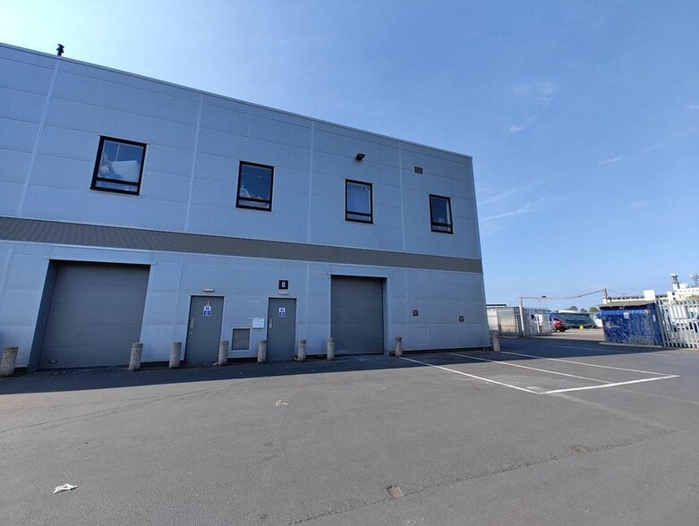 56 Magnet Rd, Wembley for sale - Building Photo - Image 1 of 1