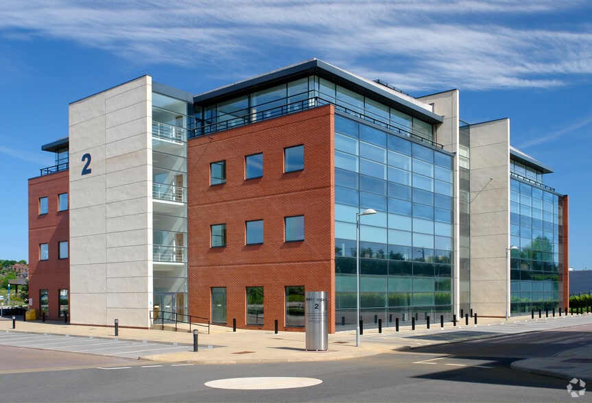 Gelderd Rd, Leeds to rent - Building Photo - Image 3 of 5