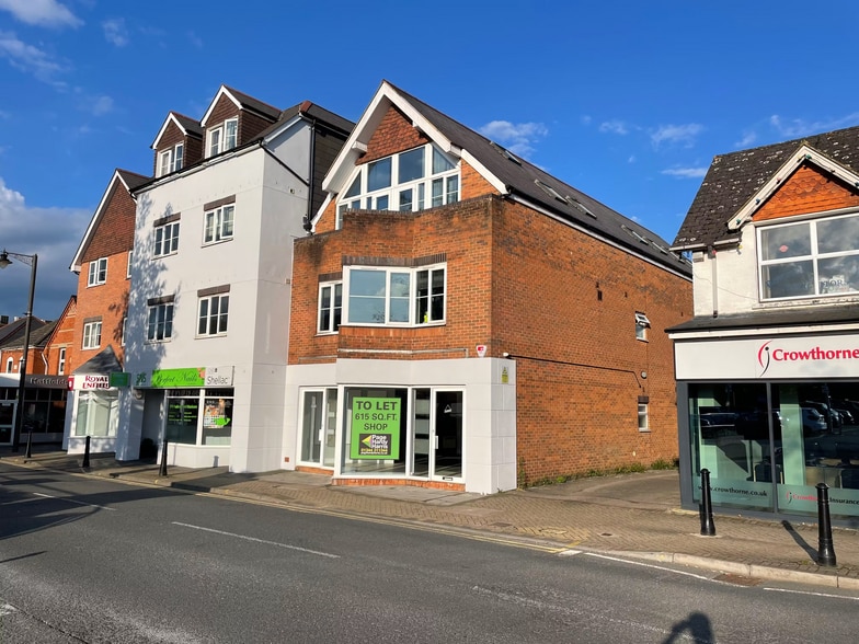 79 High St, Crowthorne to rent - Building Photo - Image 3 of 9