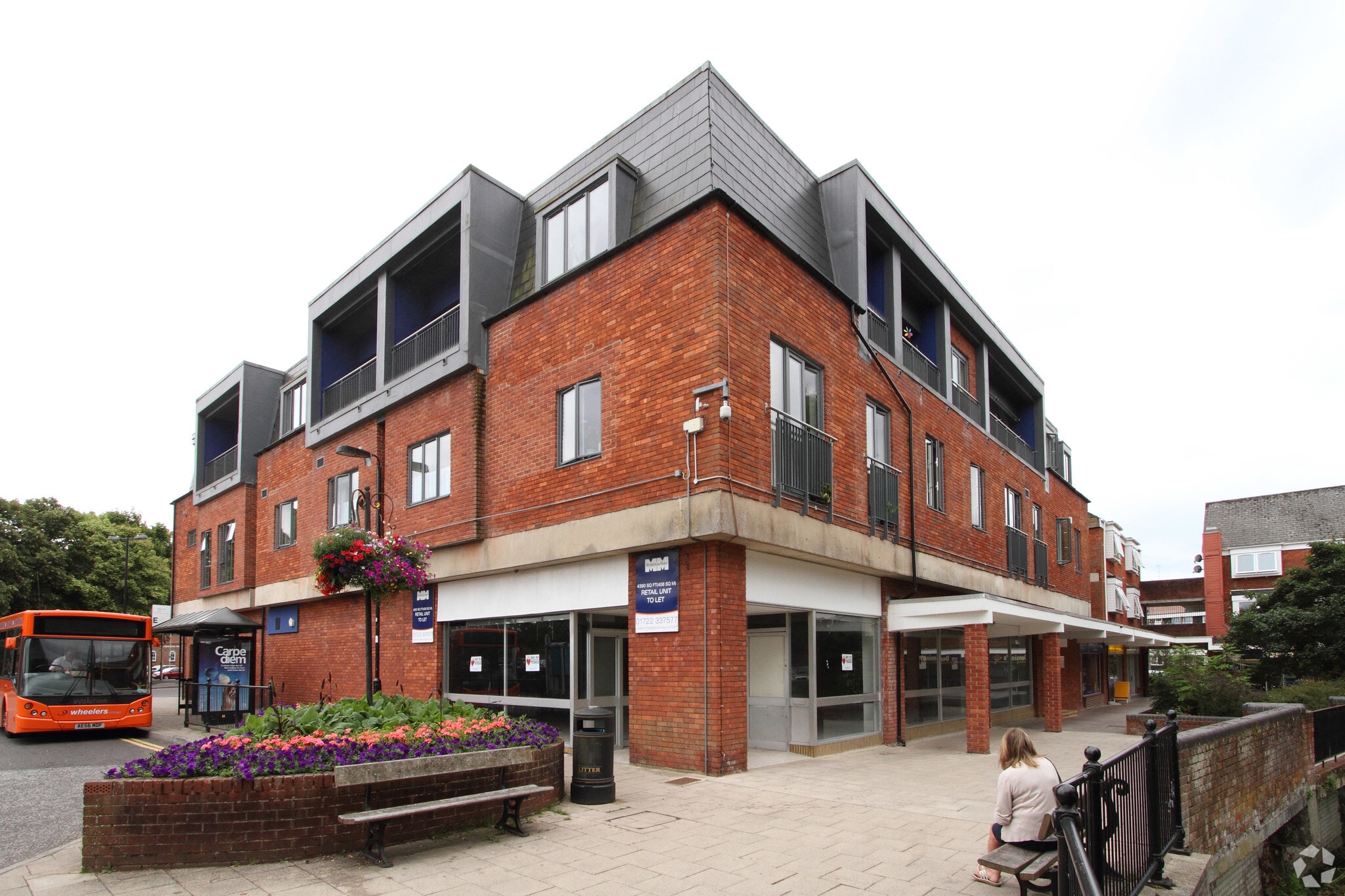 Broadwater Rd, Romsey to rent Building Photo- Image 1 of 5