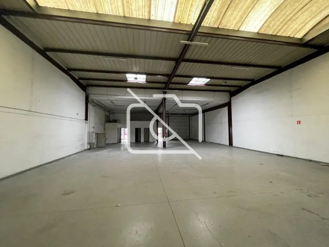 Industrial in Le Blanc-Mesnil to rent Interior Photo- Image 1 of 9