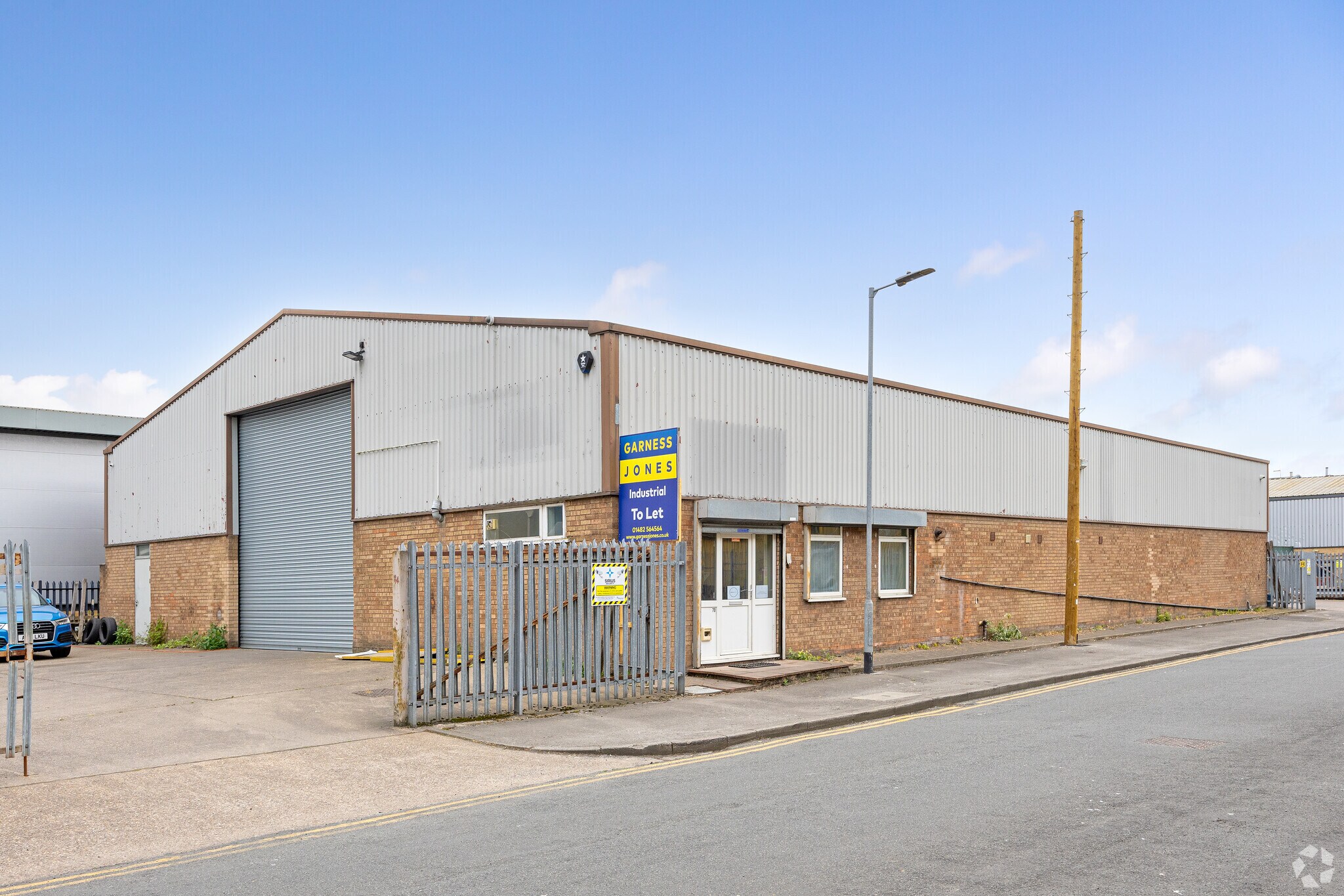 70 Manchester St, Hull to rent Primary Photo- Image 1 of 3