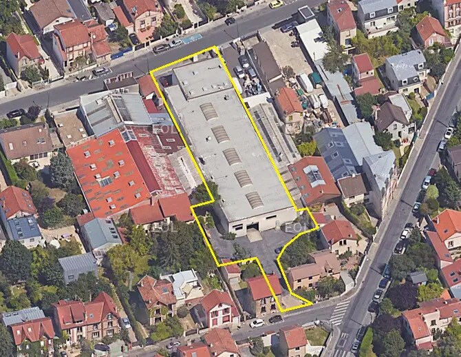 Light Industrial in Colombes to rent - Building Photo - Image 2 of 9