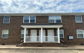 8-Unit Multifamily portfolio of 3 properties for sale on LoopNet.co.uk Building Photo- Image 1 of 4