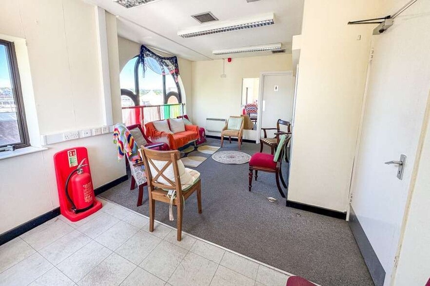 15 High St, Kidderminster for sale - Building Photo - Image 1 of 5