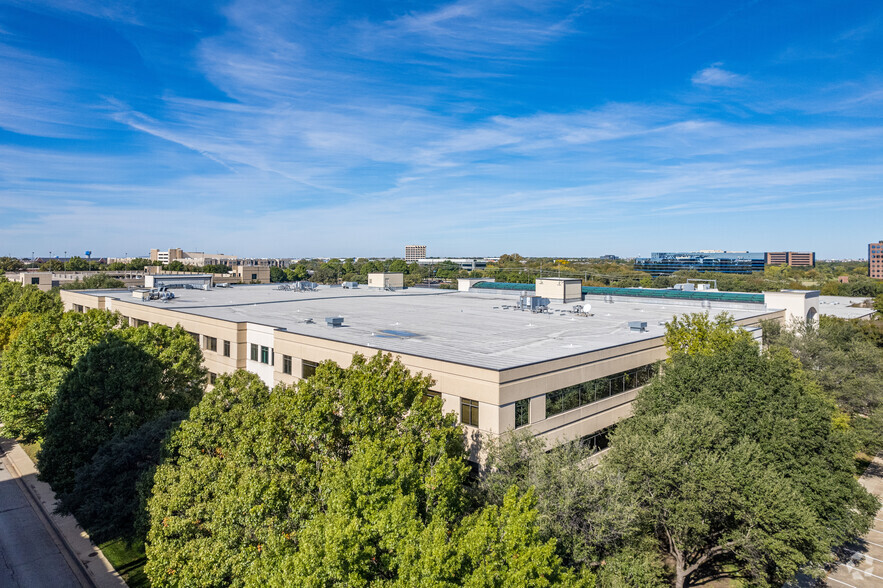 16001 N Dallas Pky, Addison, TX for sale - Primary Photo - Image 1 of 1