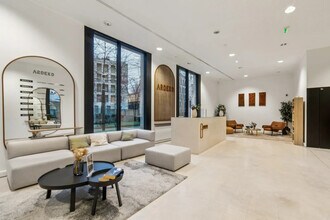 58 Avenue Emile Zola, Boulogne-Billancourt to rent Building Photo- Image 1 of 12