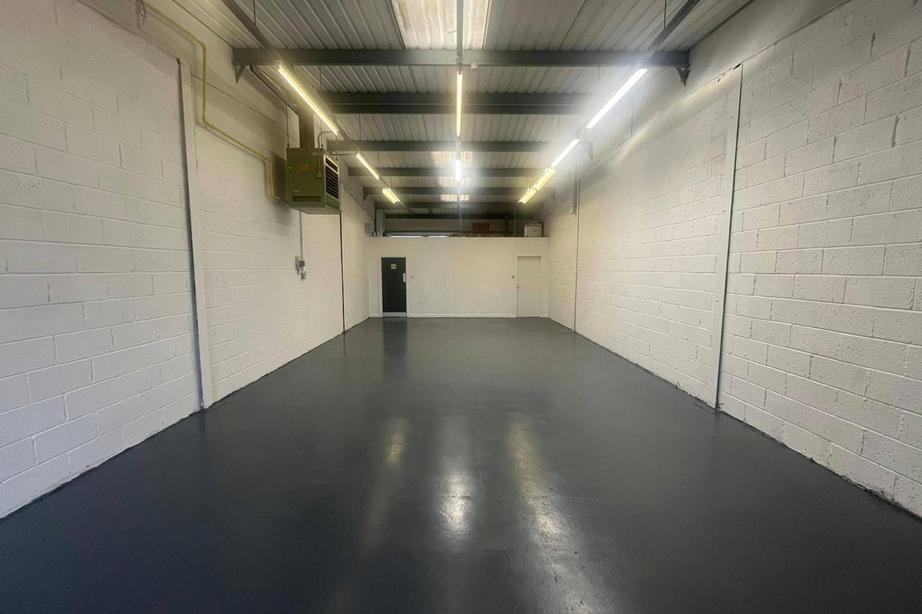 6 Empress Ct, Greenock to rent Interior Photo- Image 1 of 2