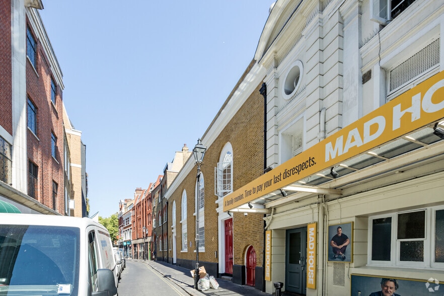 24-26 West St, London to rent - Building Photo - Image 3 of 3