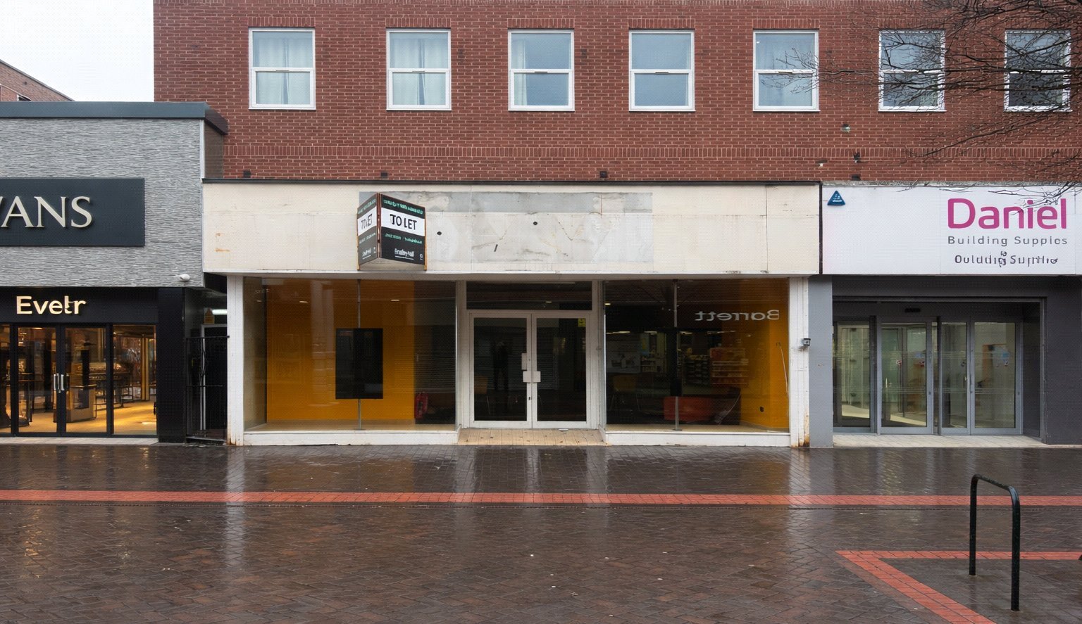 49 Linthorpe Rd, Middlesbrough to rent Building Photo- Image 1 of 3