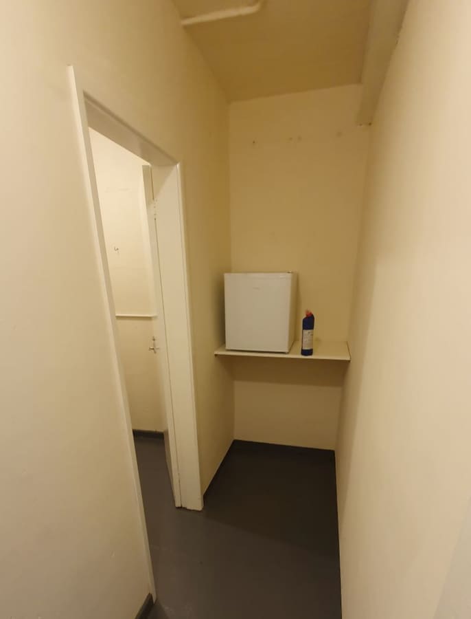 Leys Rd, Brierley Hill, WMD DY5 3UP - Unit 10 - - Interior Photo - Image 2 of 7