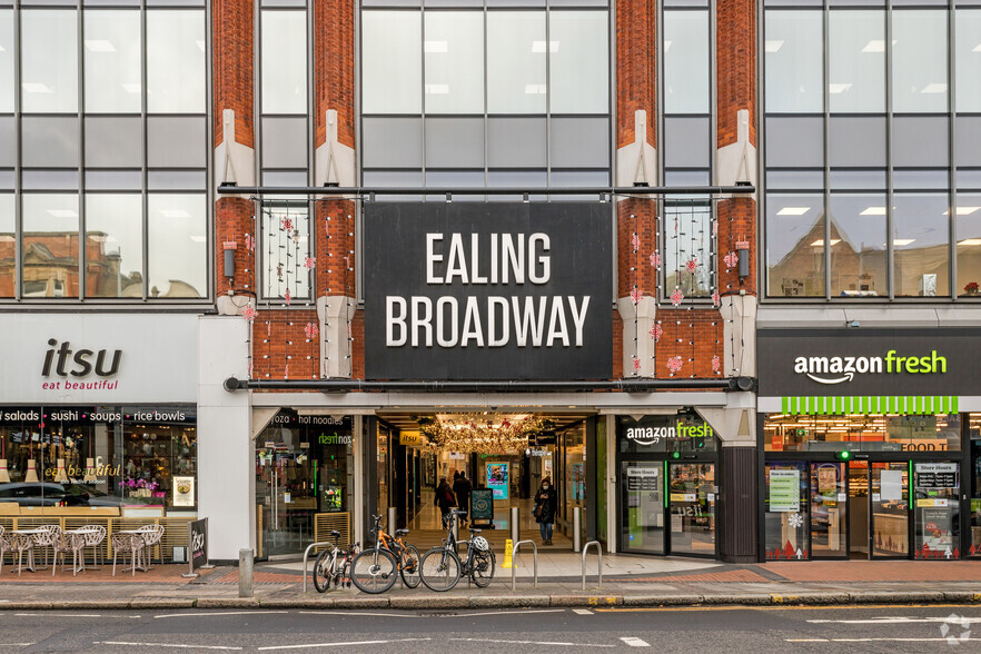 The Broadway, London for rent - Building Photo - Image 3 of 8