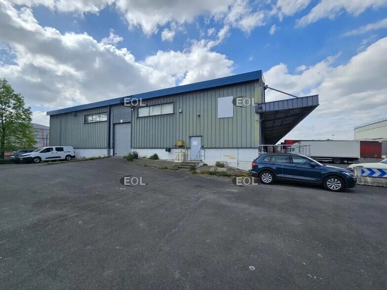 Industrial in Bonneuil-sur-Marne to rent - Building Photo - Image 2 of 7