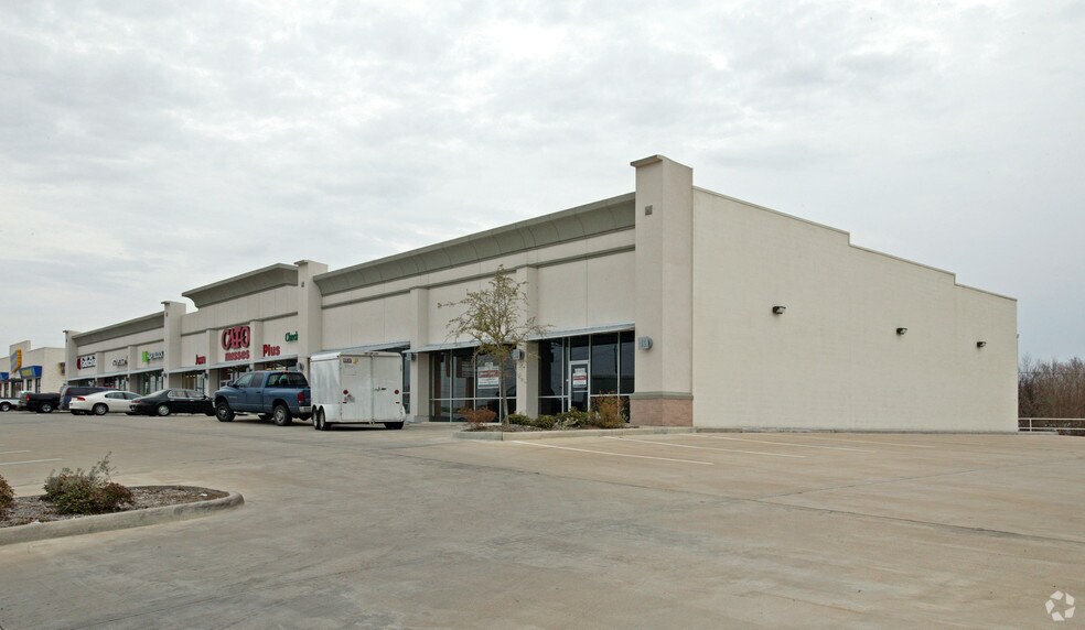 1307 W Main St, Gun Barrel City, TX 75156 UK