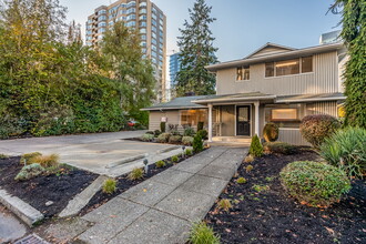 929 109th Ave NE, Bellevue, WA for sale Building Photo- Image 1 of 1