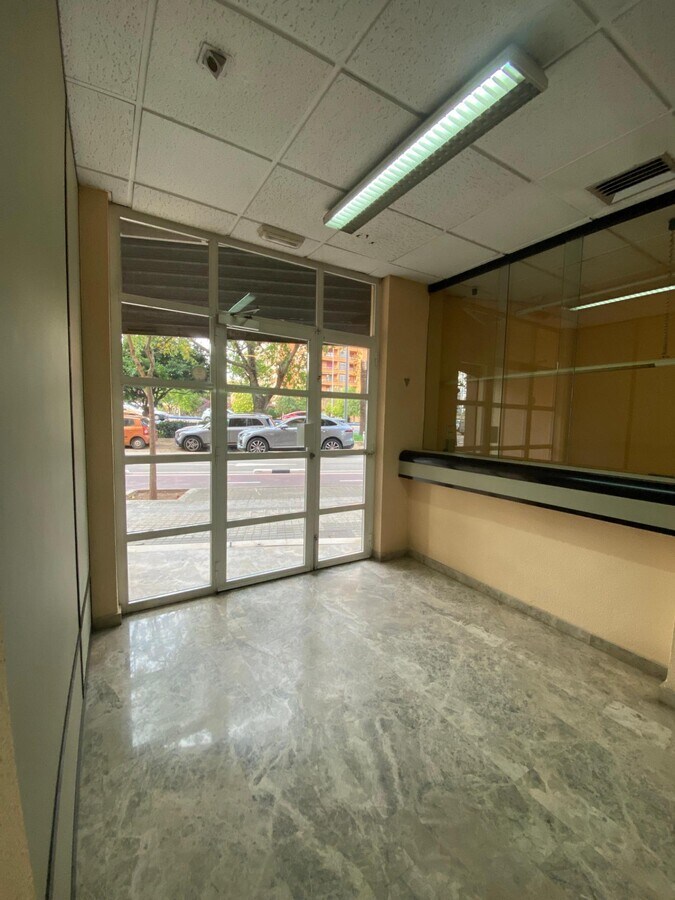 Xirivella, VAL 46950 - Unit - - - Interior Photo - Image 2 of 18
