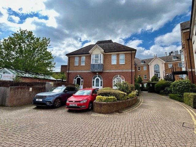 More details for Oxford St, Newbury - Office to Rent