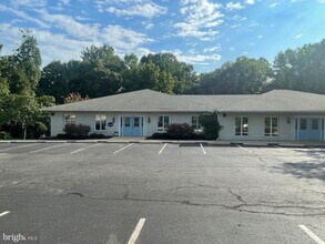 2425 Solomons Island Rd, Huntingtown, MD for rent Building Photo- Image 2 of 3