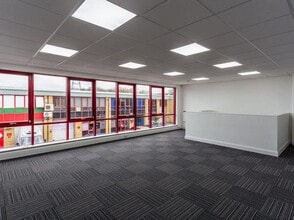 50 Windsor Av, London to rent Interior Photo- Image 2 of 2