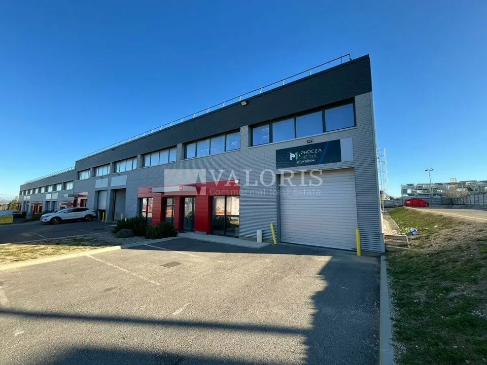Location Local d'activités 362 m² - Photo 1