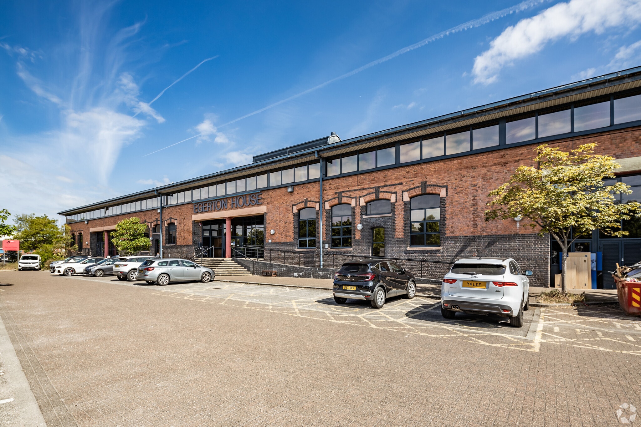 2 Tower Rd, Birkenhead to rent Building Photo- Image 1 of 5