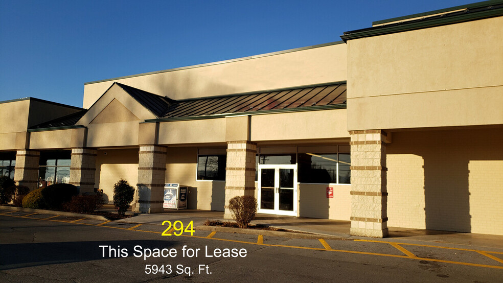 252 Red Oaks Shopping Ctr, Lewisburg, WV for rent - Building Photo - Image 3 of 3