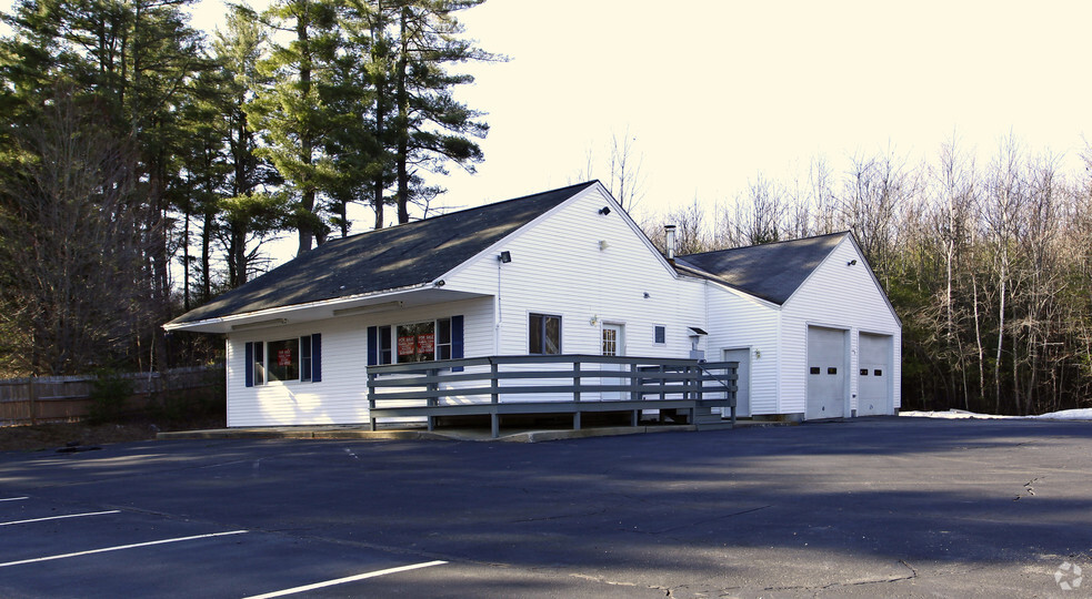 152 Farmington Rd, Rochester, NH for sale - Primary Photo - Image 1 of 1